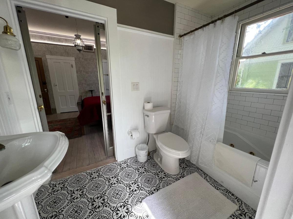 1001 Nights Historic Bed And Breakfast Adults Only St. Augustine Bagian luar foto